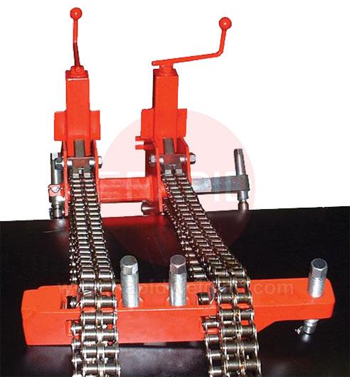 DCCXXX  Double Chain Pipe Clamp, 10 - 72